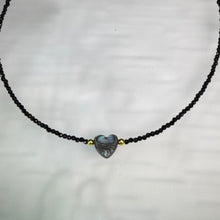 Load image into Gallery viewer, Abalone Paua Shell Heart Black Spinel Necklace 鲍贝爱心黑尖晶石项链
