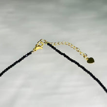 Load image into Gallery viewer, Abalone Paua Shell Heart Black Spinel Necklace 鲍贝爱心黑尖晶石项链
