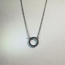 Load image into Gallery viewer, Blue Sapphire Circle Necklace 蓝色蓝宝石圆环项链
