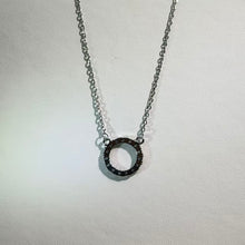 Load image into Gallery viewer, Blue Sapphire Circle Necklace 蓝色蓝宝石圆环项链
