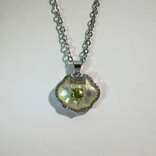 Load image into Gallery viewer, Peridot Ruyi Necklace 橄榄石如意项链

