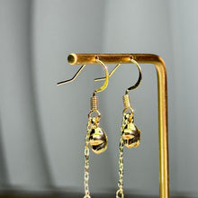 Load image into Gallery viewer, Green Prehnite Star Drop Earrings 绿色葡萄石星星耳坠
