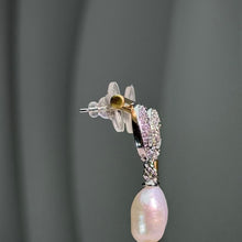 Load image into Gallery viewer, Pearl Knot Drop Earrings 珍珠结扣耳坠

