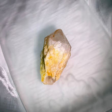 Load image into Gallery viewer, Skeletal Clear Quartz Point Specimen 骸骨白水晶单尖原石摆件
