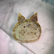 Load image into Gallery viewer, Amethyst Resin Kuromi Dish 紫水晶滴胶库洛米小盘
