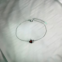 Load image into Gallery viewer, Red Almandine Garnet Heart Bracelet 酒红石榴石爱心手链
