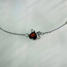 Load image into Gallery viewer, Red Almandine Garnet Heart Bracelet 酒红石榴石爱心手链
