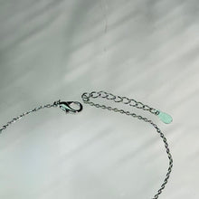Load image into Gallery viewer, Red Almandine Garnet Heart Bracelet 酒红石榴石爱心手链
