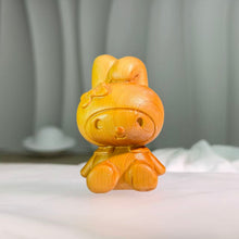 Load image into Gallery viewer, Thuja Wood Melody Figurine 崖柏木美乐蒂摆件
