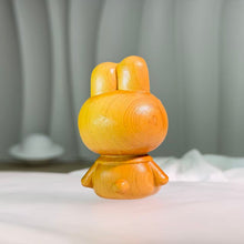 Load image into Gallery viewer, Thuja Wood Melody Figurine 崖柏木美乐蒂摆件

