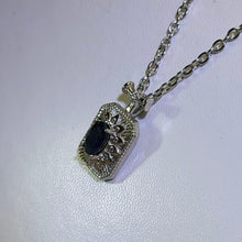Load image into Gallery viewer, Black Sapphire Perfume Bottle Necklace 黑色蓝宝石香水瓶项链
