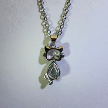 Load image into Gallery viewer, Blue Jade Articulated Cat Pendant Necklace 蓝水翡翠灵动小猫吊坠项链
