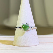 Load image into Gallery viewer, Green Nephrite Jade Claddagh Heart Ring 和田玉碧玉克拉达爱心戒指
