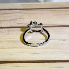 Load image into Gallery viewer, Chrome Diopside Cat Silhouette Ring 透辉石猫咪廓形戒指
