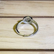 Load image into Gallery viewer, Biotite Quartz Beaded Solitaire Ring 黑云母水晶珠点简约戒指
