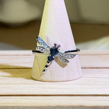 Load image into Gallery viewer, London Blue Topaz Dragonfly Ring 伦敦蓝托帕石蜻蜓戒指
