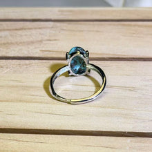 Load image into Gallery viewer, Blue Turquoise Solitaire Ring 蓝色绿松石简约戒指
