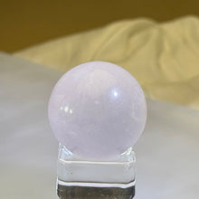 Load image into Gallery viewer, Rose Quartz Sphere 粉水晶圆球
