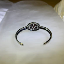 Load image into Gallery viewer, Red Tiger's Eye Vintage Style Open Bangle 红色虎眼石复古活口手镯
