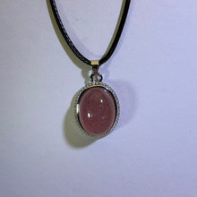 Load image into Gallery viewer, Red Strawberry Quartz Vintage Style Pendant Necklace 红色草莓晶复古吊坠项链
