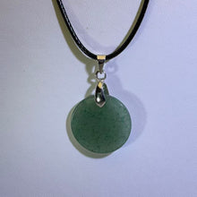 Load image into Gallery viewer, Green Strawberry Quartz Round Disk Pendant Necklace 绿色草莓晶圆牌吊坠项链
