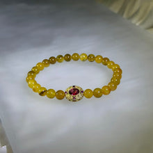Load image into Gallery viewer, Amber Radiant Halo Bracelet 琥珀蜜蜡璀璨光环手串
