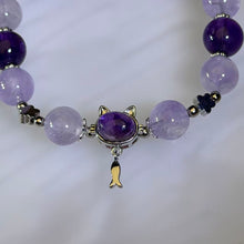 Load image into Gallery viewer, Amethyst Whimsical Cat Guardian Bracelet 紫水晶萌猫守护手串
