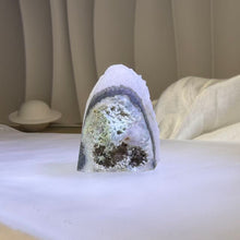 Load image into Gallery viewer, Celestite Raw Stone Figurine 天青石原石摆
