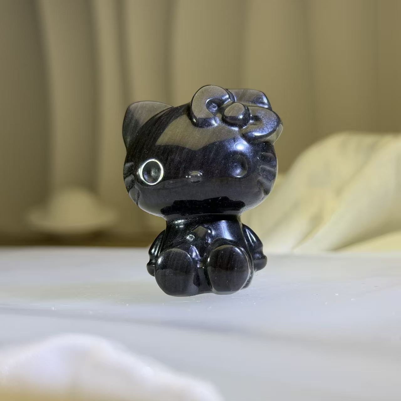 オブシディアンキティ Silver Sheen Obsidian Hello Kitty Figurine 银眼黑曜石凯蒂猫治愈