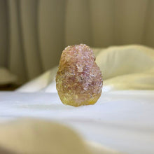 Load image into Gallery viewer, Strawberry Quartz Resin Owl Figurine 红色草莓晶滴胶猫头鹰治愈摆件
